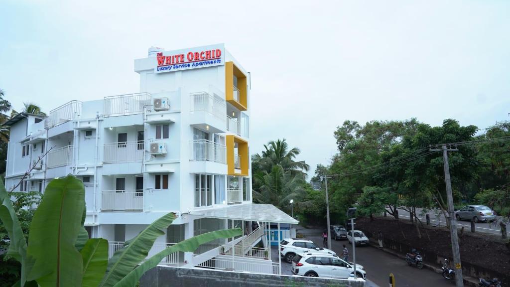 white orchid service apartment kochi